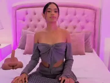 Chaturbate Watch Live Sex Cams of chloemoon10