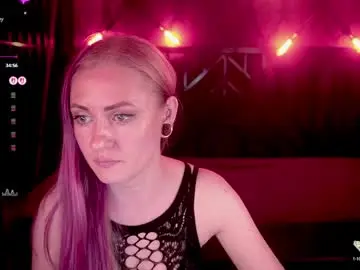 Chaturbate Nude Webcam of dramaquenn