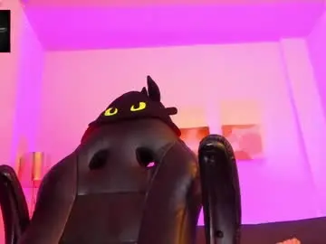 Chaturbate Live Porn of morticia_420