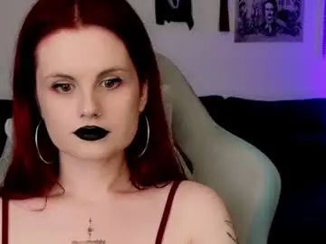 Chaturbate Live Sex of dellacrush_