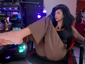 Chaturbate Nude Webcam of evelyne92