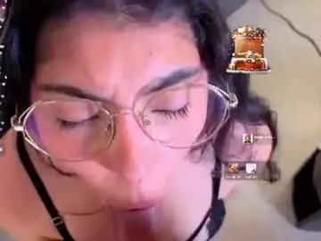 Chaturbate Adult Video Chat of adesypersefonevg