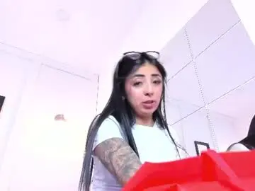 Chaturbate Watch Live Sex Cams of caroline_dh