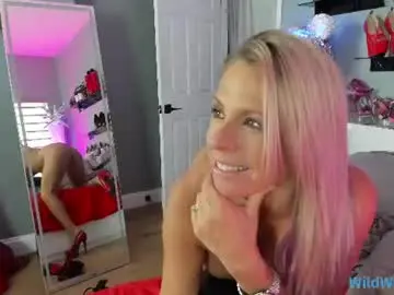 Chaturbate Adult Webcam of wildwifebarbie