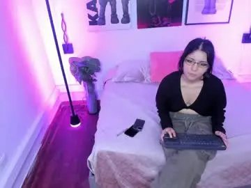 Chaturbate Watch Live Sex Cams of hollypeach_