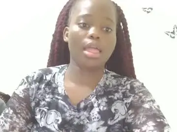 Chaturbate Live Sex Cam of queen_poppy