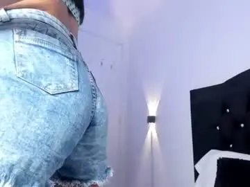 Chaturbate Free Live Porn of gisell_antonella