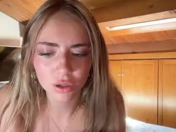 Chaturbate Live Porn of honeyyy95