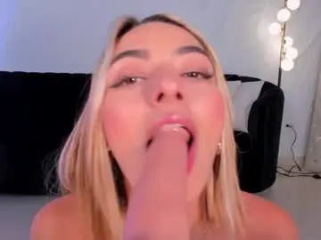 Chaturbate Live Sex Cam of melissamoore_