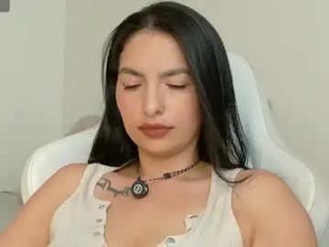 Chaturbate Free Live Porn of almatease