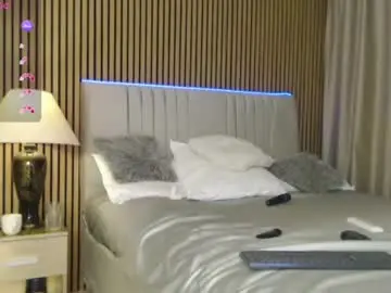 Chaturbate Sex Cam of sensualhallie