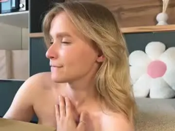 Chaturbate Free Porn Cam of adele_nick2202