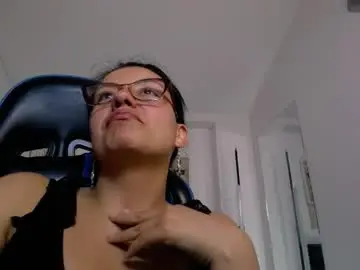 Chaturbate Live Sex Cam of queenrose94
