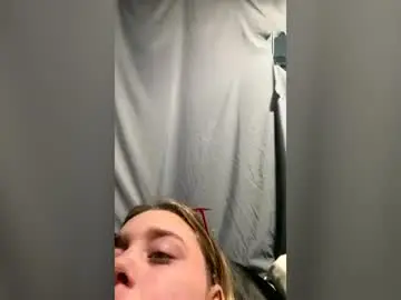 Chaturbate Adult Video Chat of daddys_girl_18