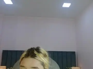 Chaturbate Live Sex Cam of april__bunny