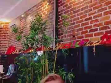 Chaturbate Sex Cam of helenceccile