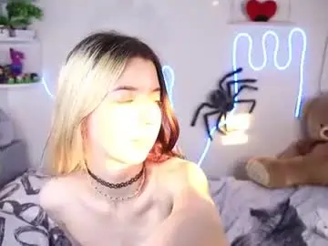 Chaturbate Live Porn of emmie_everly