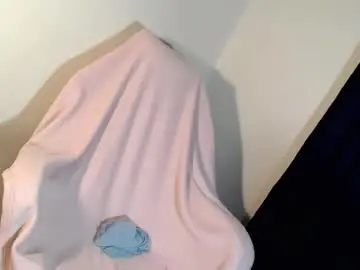 Chaturbate Live Sex Cam of imyourlegalbaby