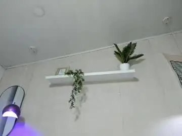 Chaturbate Nude Webcam of solo_brattdoll