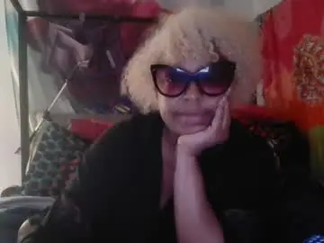 Chaturbate Watch Live Sex Cams of ebonydezire00