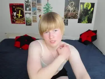 Chaturbate Live Sex Cam of cattie_w_