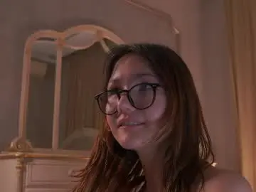 Chaturbate Adult Video Chat of gertrudisshinn