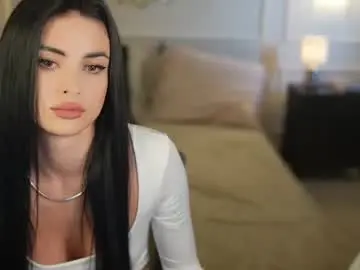 Chaturbate Nude Webcam of bright_diamonds_054