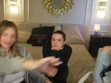 Chaturbate Nude Webcam of bright_diamonds_054