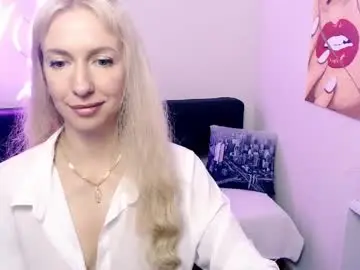 Chaturbate Nude Webcam of cute_smile_shy