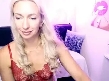 Chaturbate Live Sex Cam of cute_smile_shy