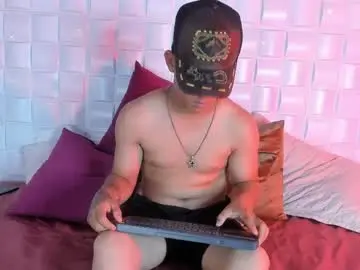 Chaturbate Nude Webcam of sheylan_jaicob