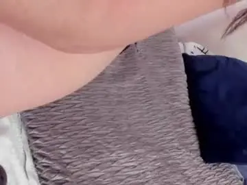 Chaturbate Free Porn Cam of halie728
