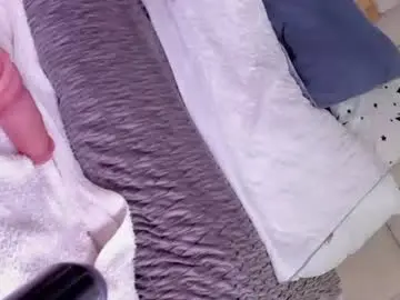 Chaturbate Watch Live Sex Cams of halie728