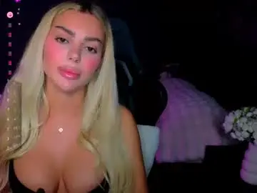 Chaturbate Live Porn of ayla_demir
