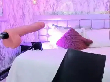 Chaturbate Live Sex Cam of lyen_rae_
