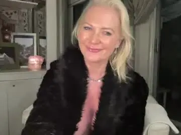 Chaturbate Free Porn Cam of gl1tter_barbie