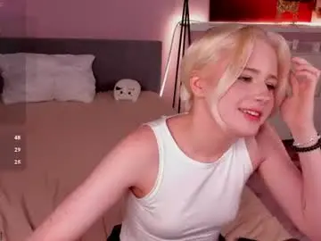 Chaturbate Free Porn Cam of kiki_peach