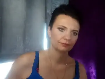 Chaturbate Free Porn Cam of hotmamaqueen234