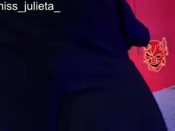 Chaturbate Adult Video Chat of julieta_russell