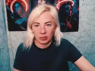 Chaturbate Live Sex of alinafrey_