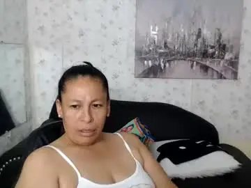 Chaturbate Live Sex Cam of mature_martina_
