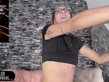 Chaturbate Sex Chat of violetwinters_