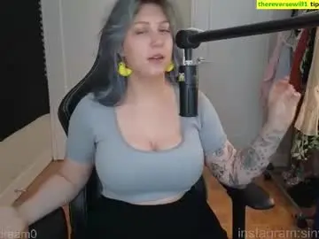 Chaturbate Live Sex Cam of alexa_dream