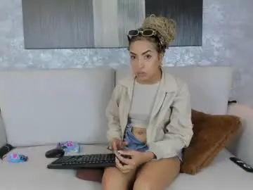 Chaturbate Free Live Porn of lucia_janne