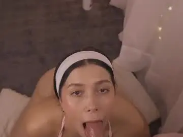 Chaturbate Live Sex Cam of sky_dkt