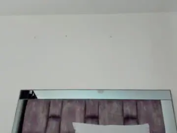 Chaturbate Live Sex Cam of alyssia_oceann