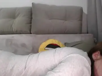 Chaturbate Live Sex Cam of velvetmoon123