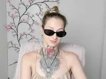Chaturbate Adult Video Chat of alexa_kittie