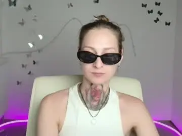 Chaturbate Live Sex Cam of alexa_kittie