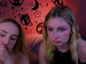 Chaturbate Live Sex Cam of mary_meow_hot